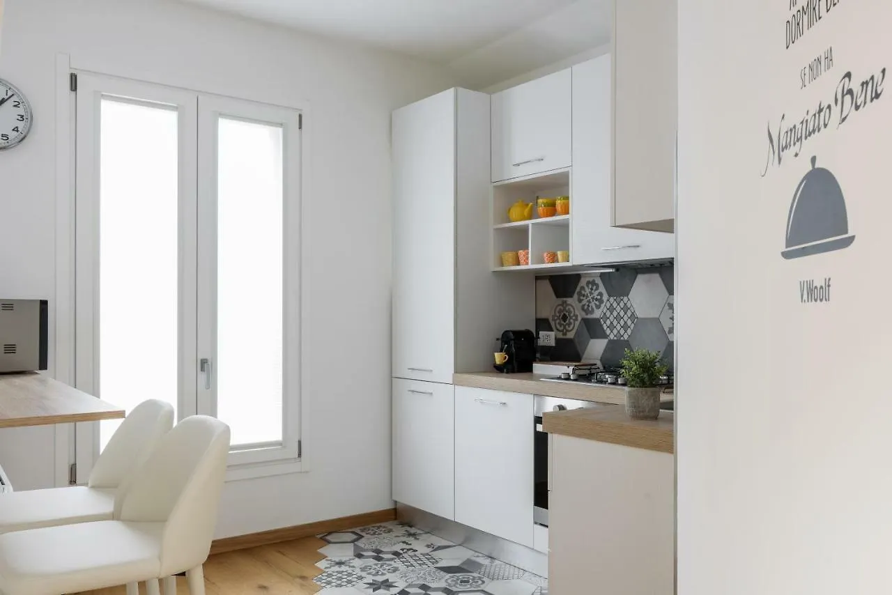 Apartment Spazio M&M Via Augusto Anfossi 10 Milan